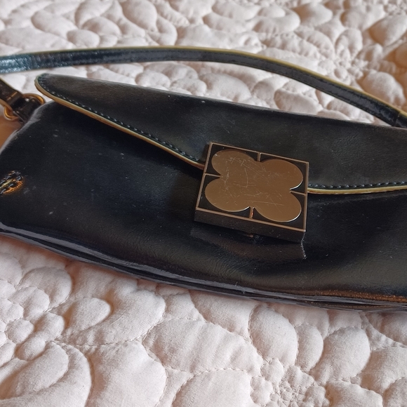 Vintage late 90s Liz Claiborne black patent clover design clutch wristlet - Picture 7 of 11